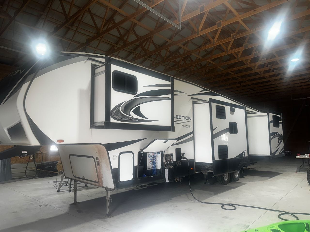 2021 31' Grand Design