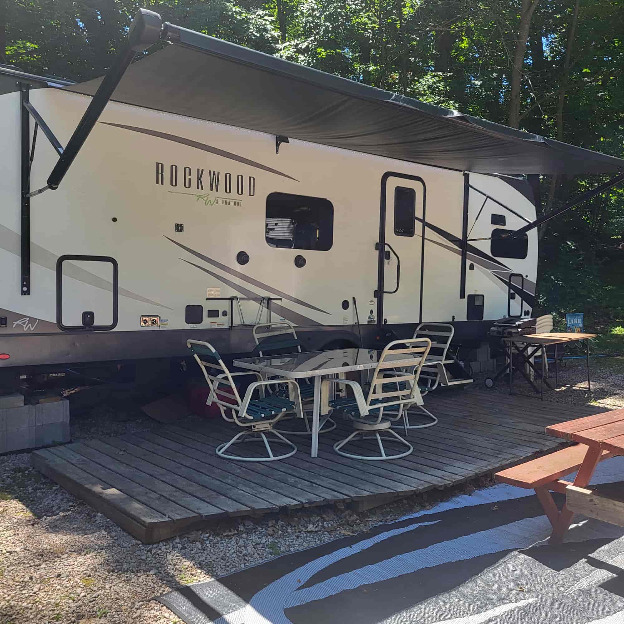 2023 30' Rockwood Signature