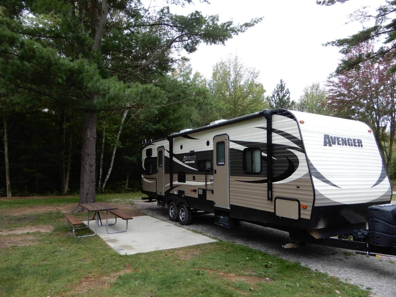 2015 32' Avenger 30 QBS Bunk House